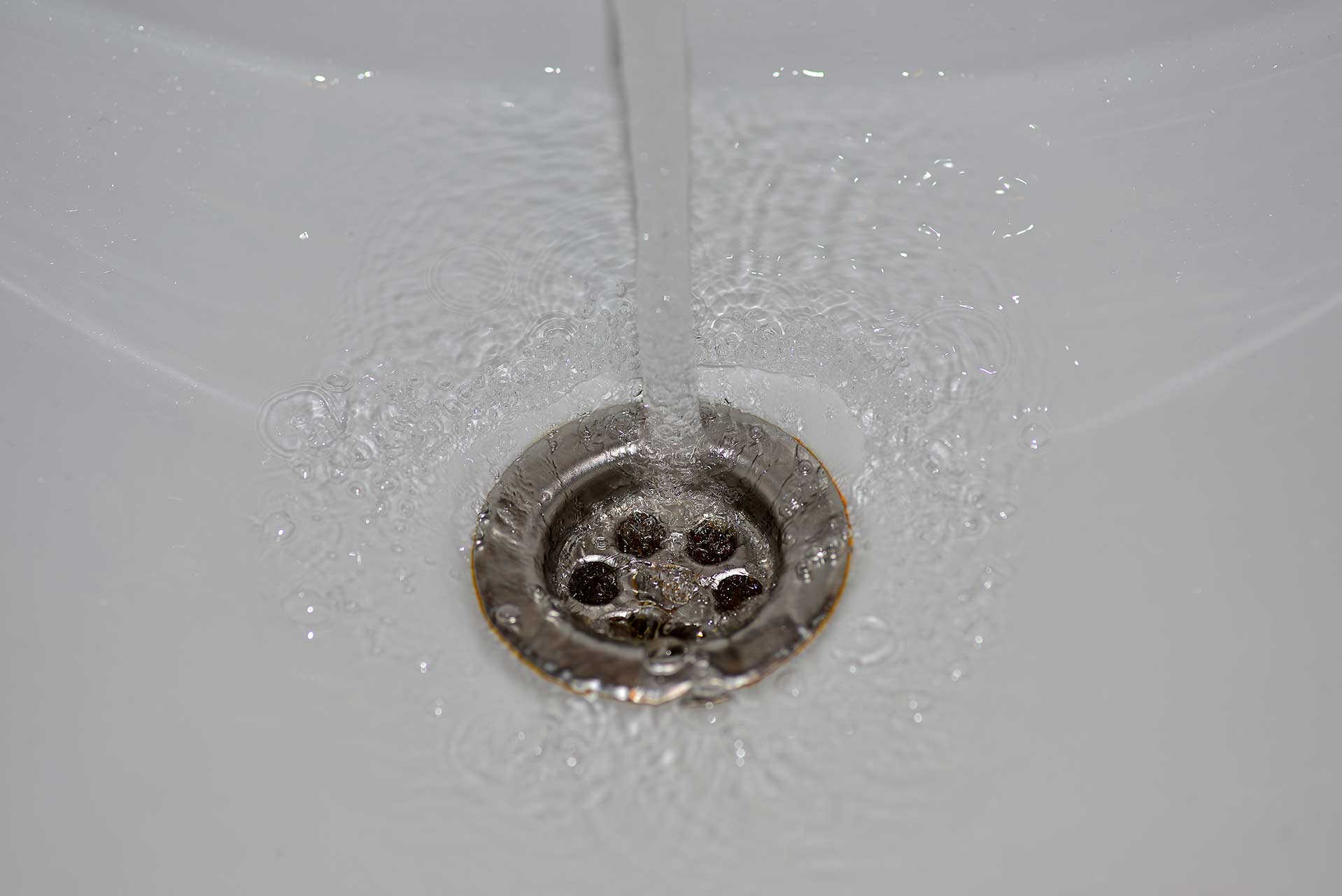 A2B Drains provides services to unblock blocked sinks and drains for properties in Edmonton.